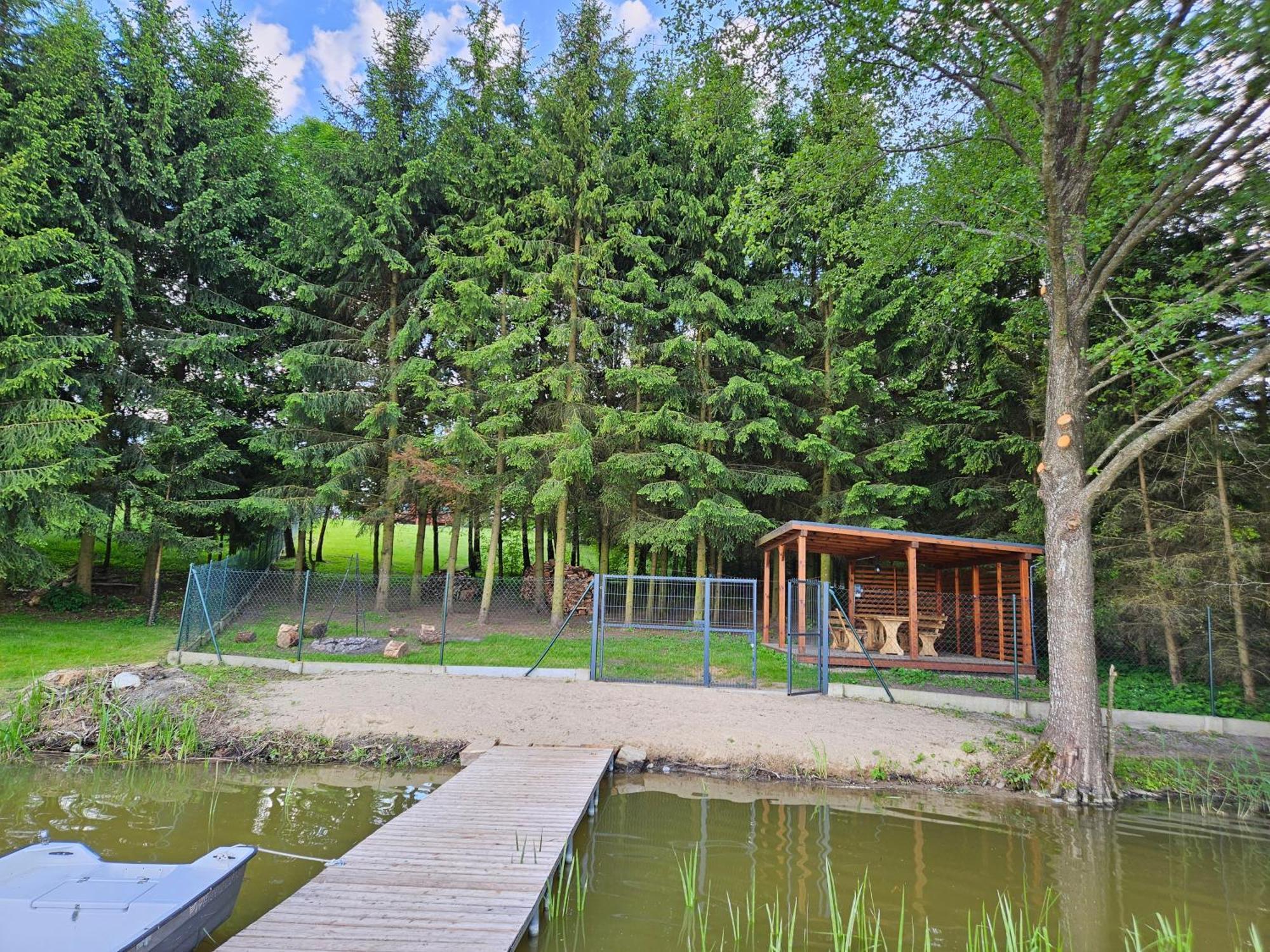 Lepaki Lake Moldzie Dış mekan fotoğraf